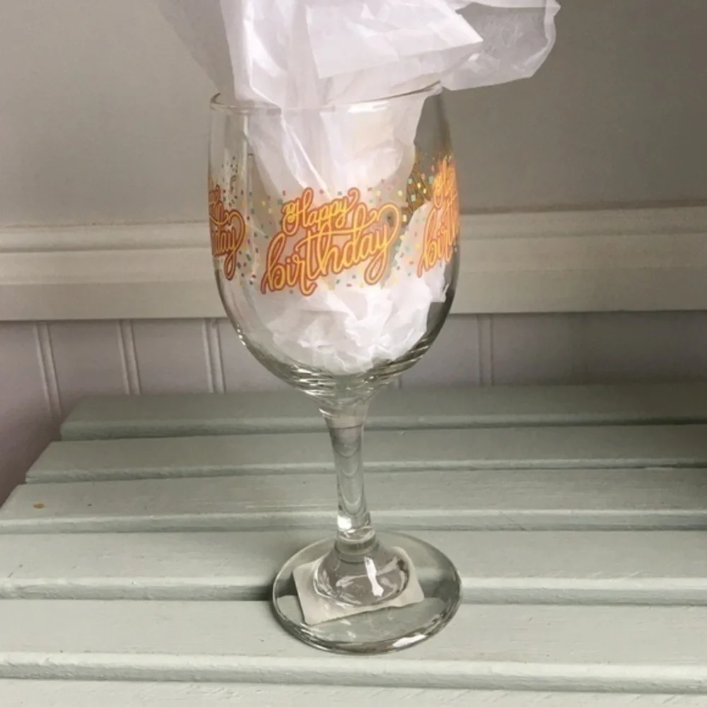 NWT Happy Birthday Stemmed Wine Glass